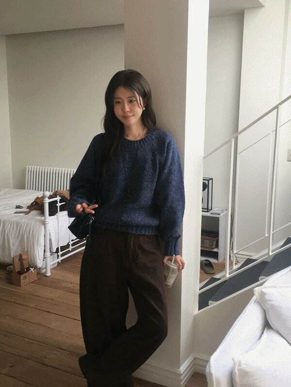 マルボンボカシラウンドニット ニット レディース｜韓国 moodinslow｜コーディブック