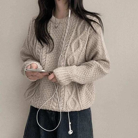 ベランツイストプレッツェルオーバーニット ニット セーター レディース｜韓国 HIJJOO｜コーディブック