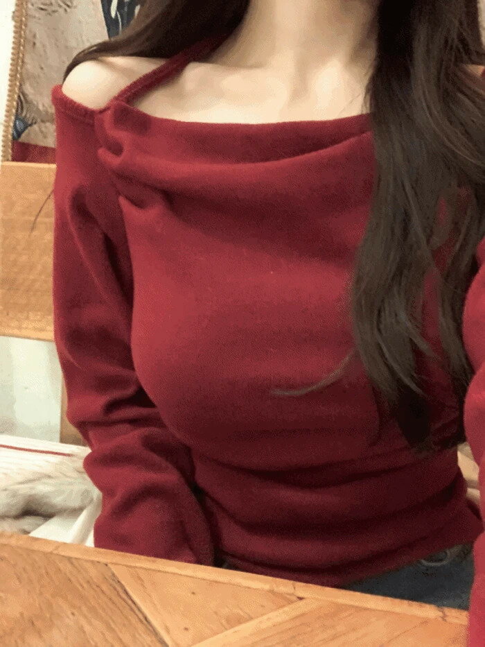 ディブンオフショルダーシャーリングストラップ裏起毛Tシャツ（3color） 長袖 Tシャツ レディース｜韓国 ONMYONE｜コーディブック