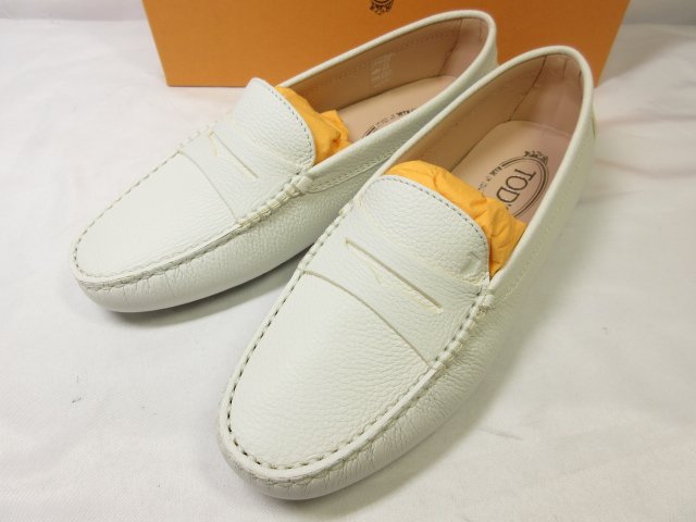 未使用品 【トッズ TOD'S】 シボレザー ドライビングシューズ ローファー型 スリッポン 婦人靴 (レディース) size37.5 白 ■30LZ4459■【中古】