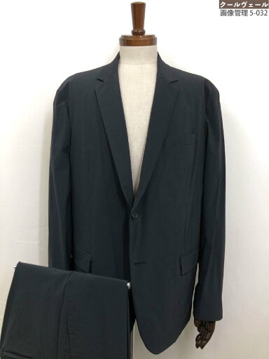 美品【シーケーカルバンクライン】 ナイロンストレッチ 2B段返りセットアップスーツ (メンズ) size3L ブラック 墨黒 無地 ◇33RMS1754◇ 【中古】 美品【シーケーカルバンクライン】 ナイロンストレッチ 2B段返りセットアップスーツ (メンズ) size3L ブラック 墨黒 無地 ◇33RMS1754◇ 【中古】