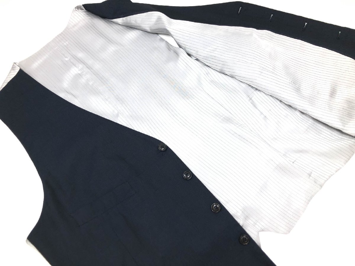 美品【GIORGIO ARMANI ジョルジオアルマーニ】最高級黒ラベル TRADERBLU 大きなサイズ 2B 3ピーススーツ (メンズ) 56 紺 織柄◇35RMS2019◇　【中古】