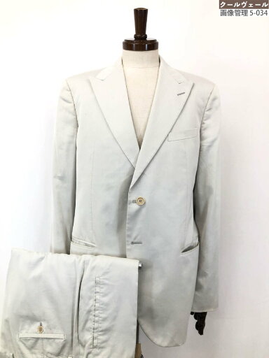 【GIORGIO ARMANI ジョルジオアルマーニ】最高級 黒ラベル GSGG41 GS536 シルク混 2Bスーツ (メンズ) 54 ライトグレー系 無地 ◇32RMS2204 【中古】 【GIORGIO ARMANI ジョルジオアルマーニ】最高級 黒ラベル GSGG41 GS536 シルク混 2Bスーツ (メンズ) 54 ライトグレー系 無地 ◇32RMS2204 【中古】
