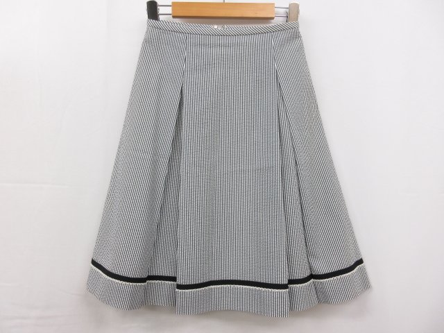 超美品【M'SGRACY エムズグレイシー】シアサッカー ストライプ ボックスプリーツフレアスカート(レディース)38 黒×白 VO-627329□33LF3633 【中古】