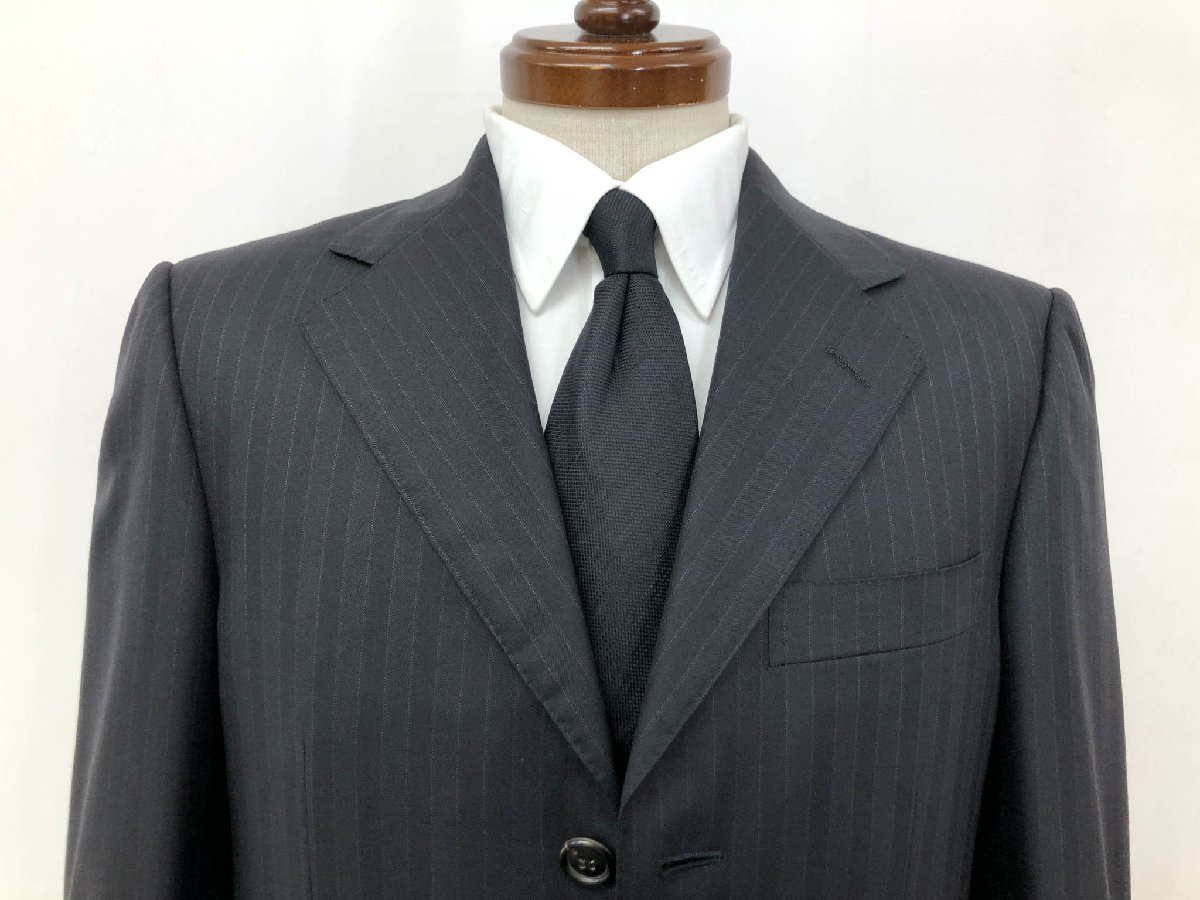 【エルメネジルドゼニア Ermenegildo Zegna】 2142S9 15milmil スミズーラ 3Bスーツ (メンズ) size44 ブラック ストライプ柄 ◯33RMS1289【中古】