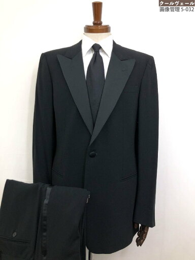 超美品【EMPORIO ARMANI エンポリオアルマーニ】 シングル1ボタン タキシードスーツ (メンズ) size48 ブラック イタリア製◇33RMS1808 【中古】 超美品【EMPORIO ARMANI エンポリオアルマーニ】 シングル1ボタン タキシードスーツ (メンズ) size48 ブラック イタリア製◇33RMS1808 【中古】
