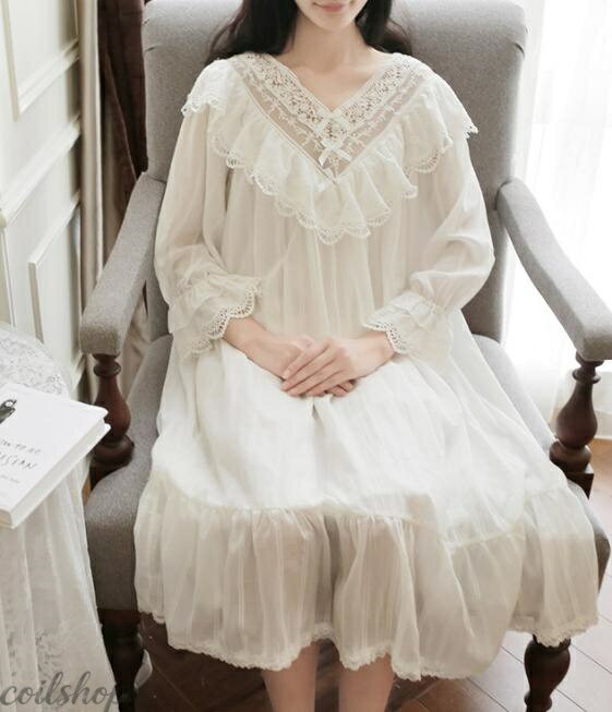 Negligees - ロングネグリジェ レディース ワンピースパジャマ お姫系 ルームウエア ゆったり レース リボン Vネック フリル付き 可愛い 部屋着 長袖 ナイトドレス 棉ガーゼ 寝間着 春秋冬 ミモレ丈 ネグリジェドレス 白 S M L XL