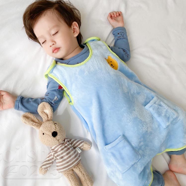 男の子 部屋着 ベビー 袖なし ルームウェア 寝間着 フランネル 起毛 赤ちゃん 着る毛布 暖かい 秋物 キッズ 女の子 幼児 クマ柄 アニマル スナップボタン 防寒着 お昼寝 寝冷え対策 保育園 出産祝い ギフト プレゼント 秋冬 スリーパー