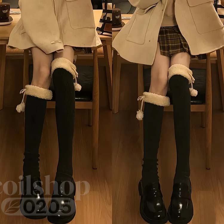 可愛さを演出するオーバーニーソックス。柔らかで通気性のよい綿混素材を使用して、厚手の素材で寒い季節に相応しいです伸縮性に優れた口で窮屈感なくて履けて、丁寧に設計された様式で足にフィットしますニーハイ丈はミニボトムとの相性が抜群です。シンプルな様式で様々なコーデに取り入られます サイズFサイズについての説明F素材ポリエステル色ブラックA ブラックB グレー備考 ●サイズ詳細等の測り方はスタッフ間で統一、徹底はしておりますが、実寸は商品によって若干の誤差(1cm〜3cm )がある場合がございますので、予めご了承ください。 ●商品の色は、撮影時の光や、お客様のモニターの色具合などにより、実際の商品と異なる場合がございます。あらかじめ、ご了承ください。●製品によっては、生地の特性上、洗濯時に縮む場合がございますので洗濯時はご注意下さいませ。▼色味の強い製品によっては他の衣類などに色移りする場合もございますので、速やかに（脱水、乾燥等）するようにお願いいたします。 ▼生地によっては摩擦や汗、雨などで濡れた時は、他の製品に移染する恐れがございますので、着用の際はご注意下さい。▼生地の特性上、やや匂いが強く感じられるものもございます。数日のご使用や陰干しなどで気になる匂いはほとんど感じられなくなります。