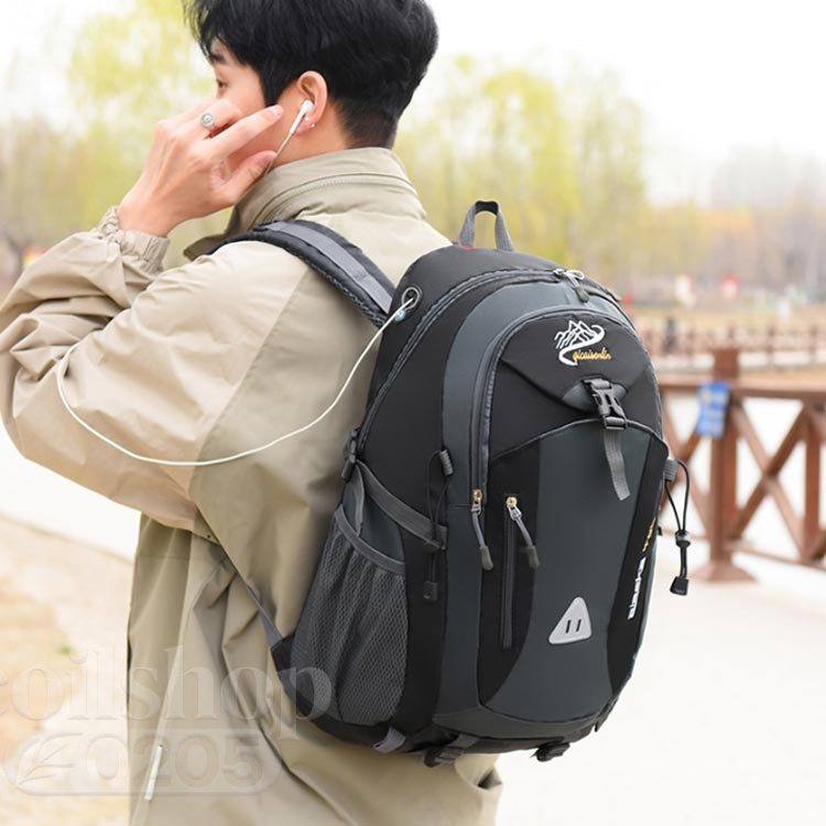 Coil楽天市場店の登山リュック 40L 大容量 リュック 軽量 撥水 多機能リュック 登山 防災 リュックザック 旅行 キャンプ バックパック レディース メンズ USBポート搭載 カバン 鞄 アウトドア キャンプ 登山 旅行 出張 避難時 災害時 トレッキング｜アングル3