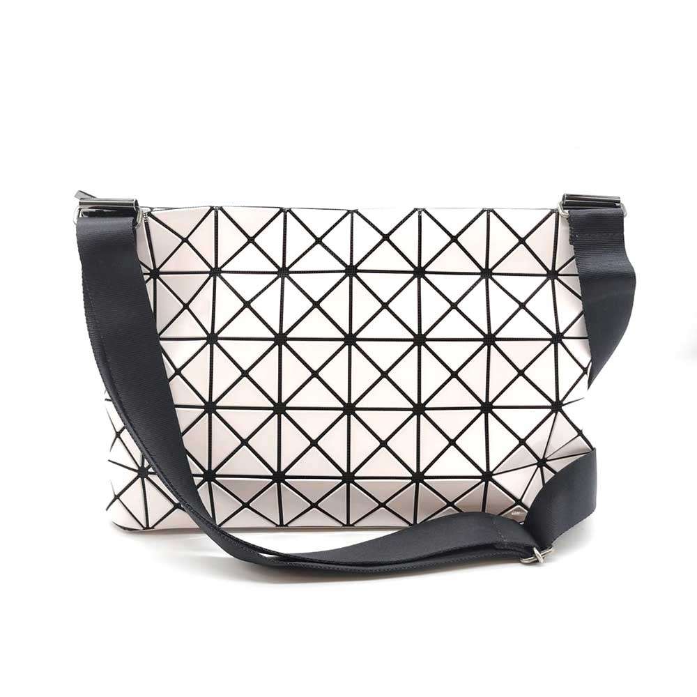 楽天市場】baobao issey miyake バオバオイッセイミヤケ(斜め掛 楽天市場】baobao issey miyake バオバオイッセイミヤケ(斜め掛