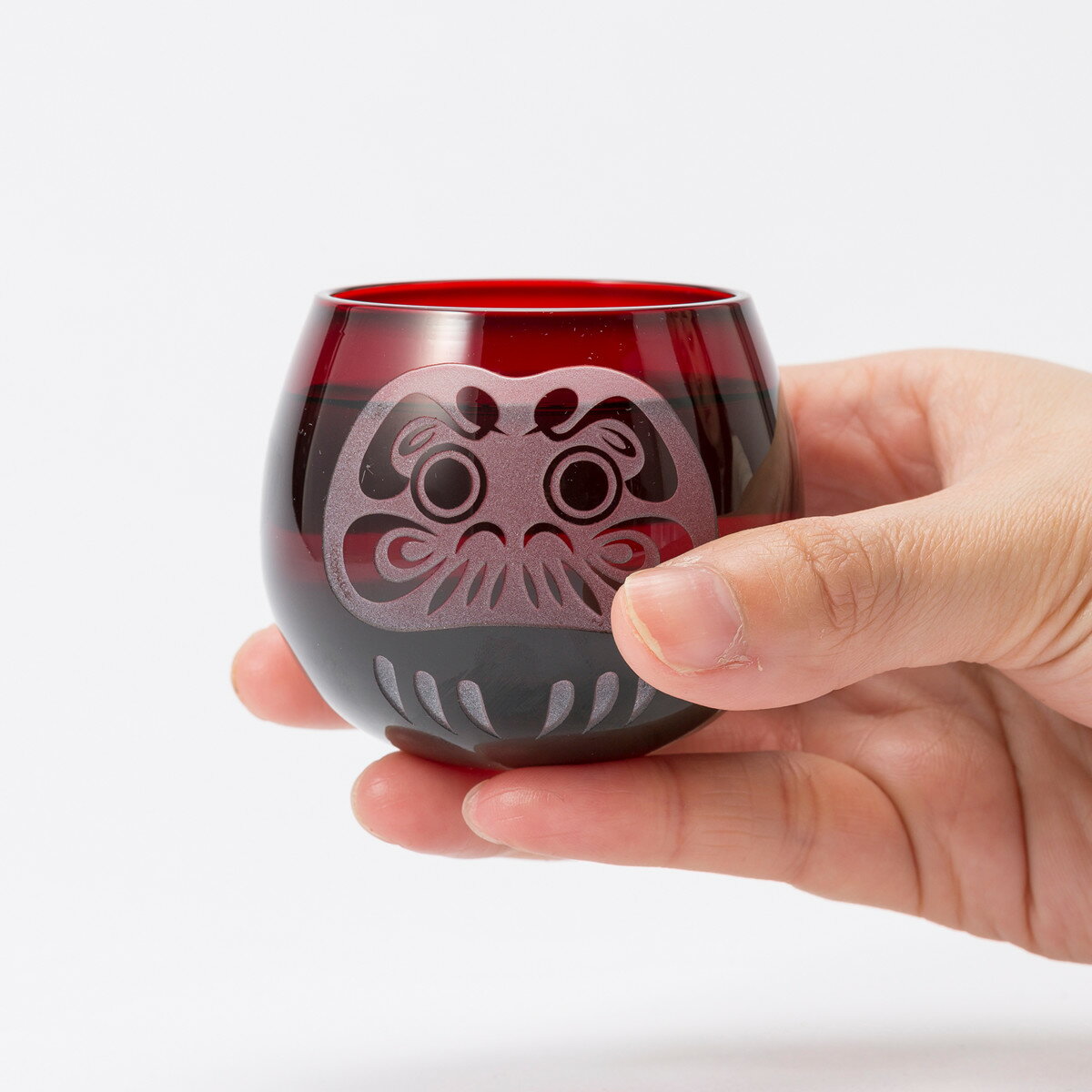 杯 江戸硝子 ぐい呑みだるま （ ガラス ダルマ お猪口 おちょこ 御猪口 ぐい呑み 酒器 酒 日本酒 小鉢 珍味入れ 日本製 だるまモチーフ 縁起物 おしゃれ 和モダン 伝統工芸 かわいい ユニーク ）【3980円以上送料無料】