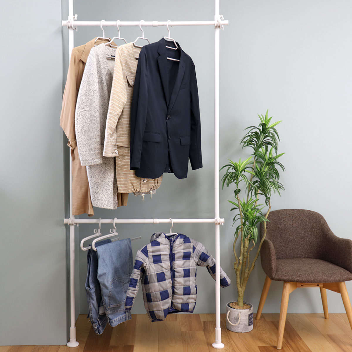ハンガーラック 突っ張り 2段 ホワイト 幅56〜95cm ( 送料無料 つっぱり ラック 突っ張りラック 突っ張り棚 伸縮 壁面収納 天井突っ張り 突っ張り式...