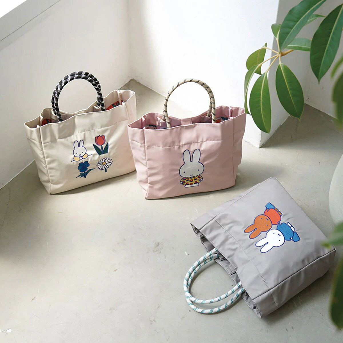 カバントートバッグ ミッフィーMiffy Dick Bruna 自立 軽量 カレッジトート （ mi ...