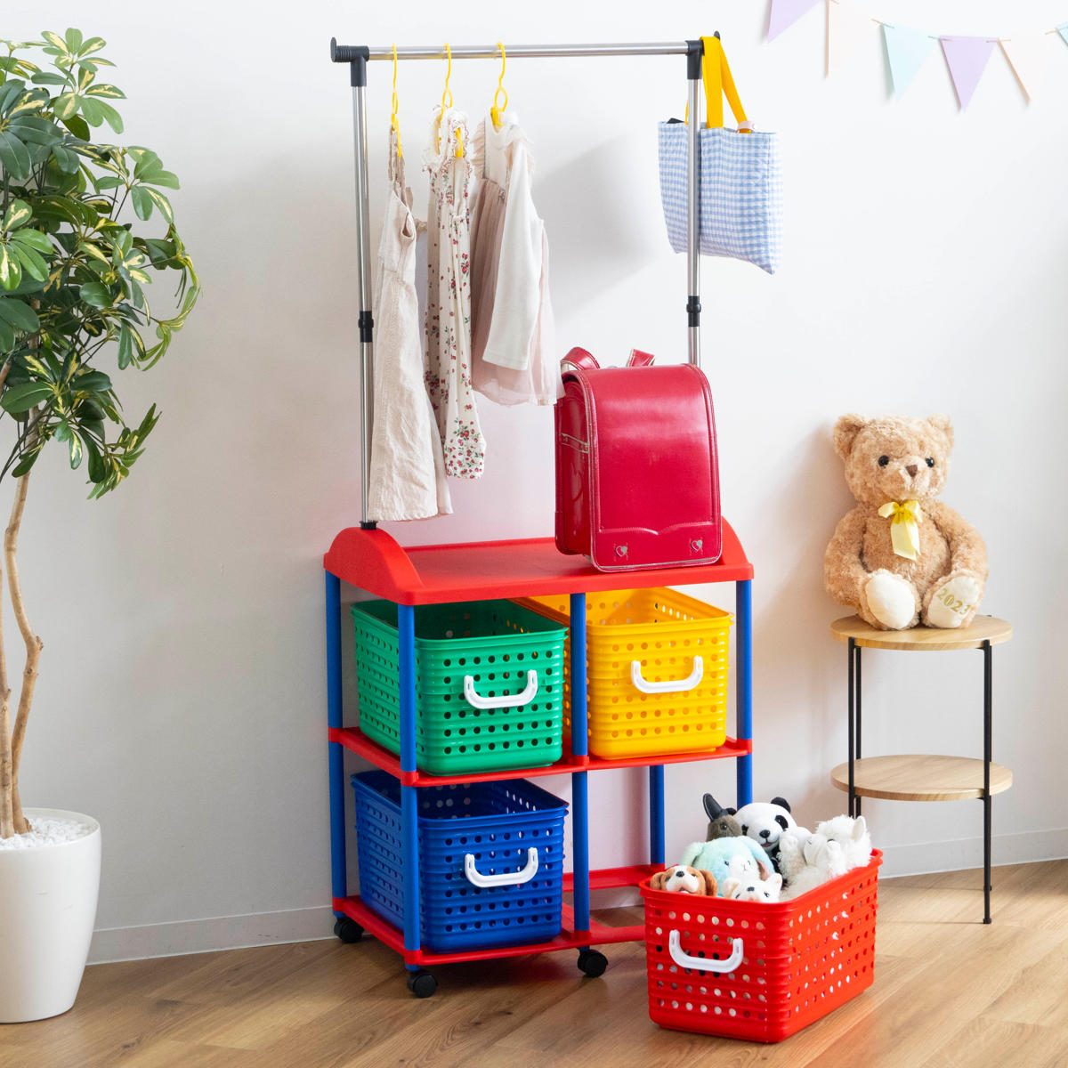 ハンガーラック 幅66cm 2段 キッズ収納 バスケット 4個付き ( ランドセルラック 洋服掛け おもちゃ箱 オモチャ入れ 収納 パイプハンガー 簡単組立 ポ...