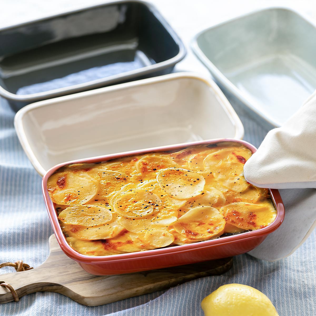 グラタン皿 25cm ラザニア HINATA 皿 食器 洋食器 耐熱 陶器 （ 耐熱皿 大皿 四角 スクエア 角皿 オーブンウェア 電子レンジ対応 食洗機対応 オーブン対応 おしゃれ かわいい ）【3980円以上送料無料】