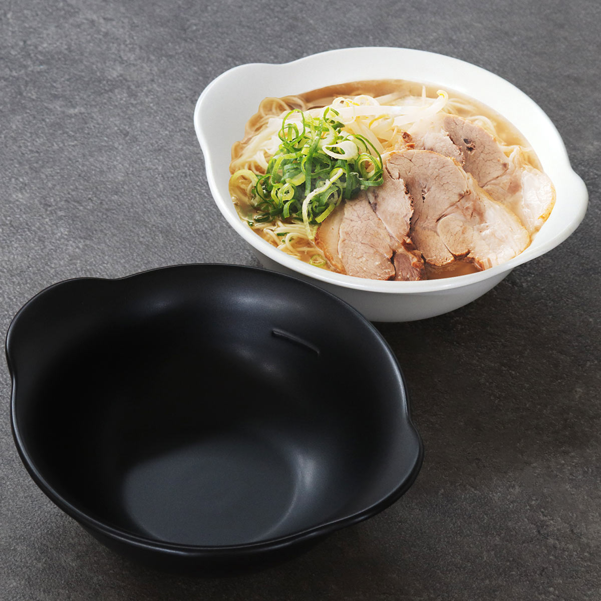 Banko Ware - ラーメン鉢 1L 耐熱 陶器 （ 食洗器対応 電子レンジ対応 オーブン対応 直火対応 麺鉢 1人用 ラーメン うどん 煮込みうどん 鍋 シンプル 耳付き 直火 目盛り付き おしゃれ ） 【3980円以上送料無料】