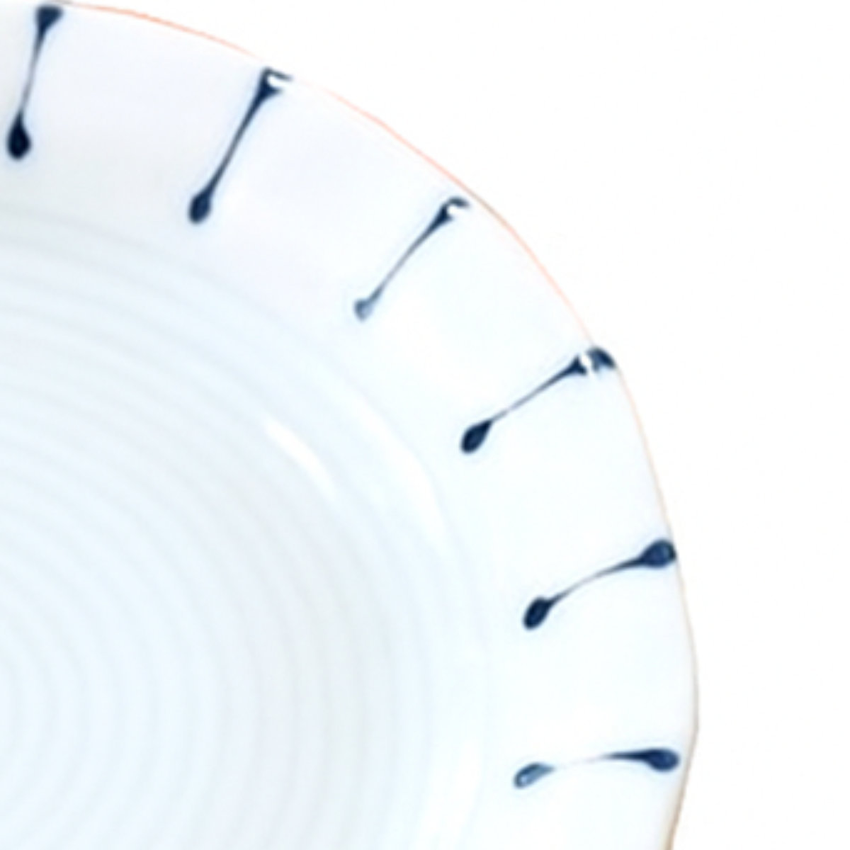 皿 渕十草 小皿 12cm 13.5cm （ 磁器 日本製 お皿 プレート 電子レンジ対応 食洗機対応 おしゃれ 食器 和モダン 取り皿 デザート皿 ）【3980円以上送料無料】 colorfulbox-10182695 お弁当グッズのカラフルボックス サンプル画像3