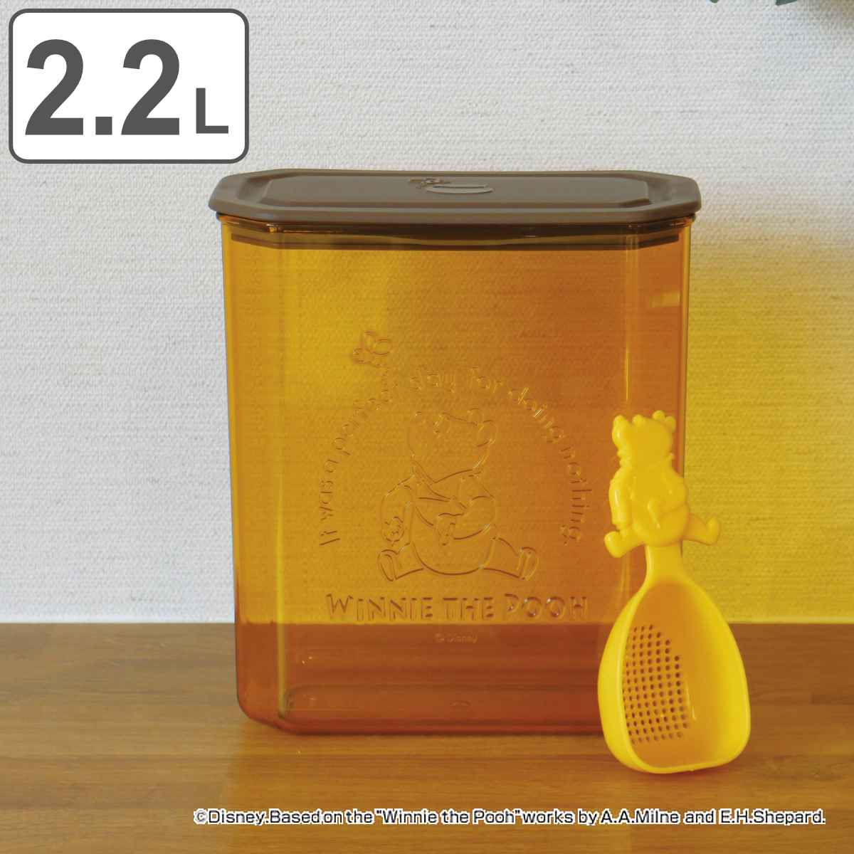 保存容器 2.2L くまのプーさん 日本製 パッキン付き 穴あきスプーン付き （ 粉末保存ケース 小麦粉1kg ..