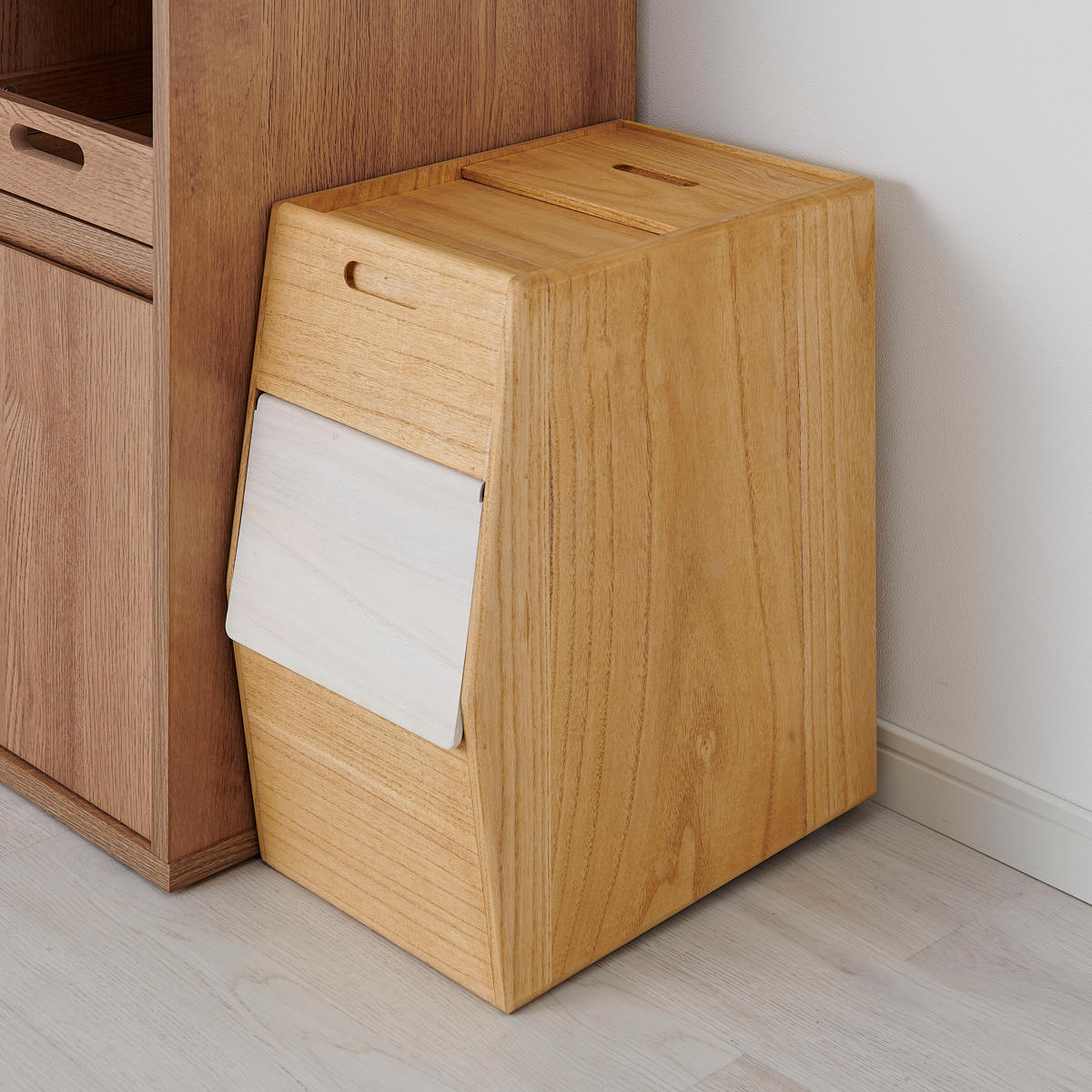 米びつ 20kg KIRISAI 桐のこめ櫃 （ 桐 天然木 日本製 調湿 一合升付き キャスター付き 米櫃 ライスストッカー 保存容器 米 お米 収納 保存 計量 ライスボックス ストックボックス 大容量 桐箱 防虫 ）【3980円以上送料無料】