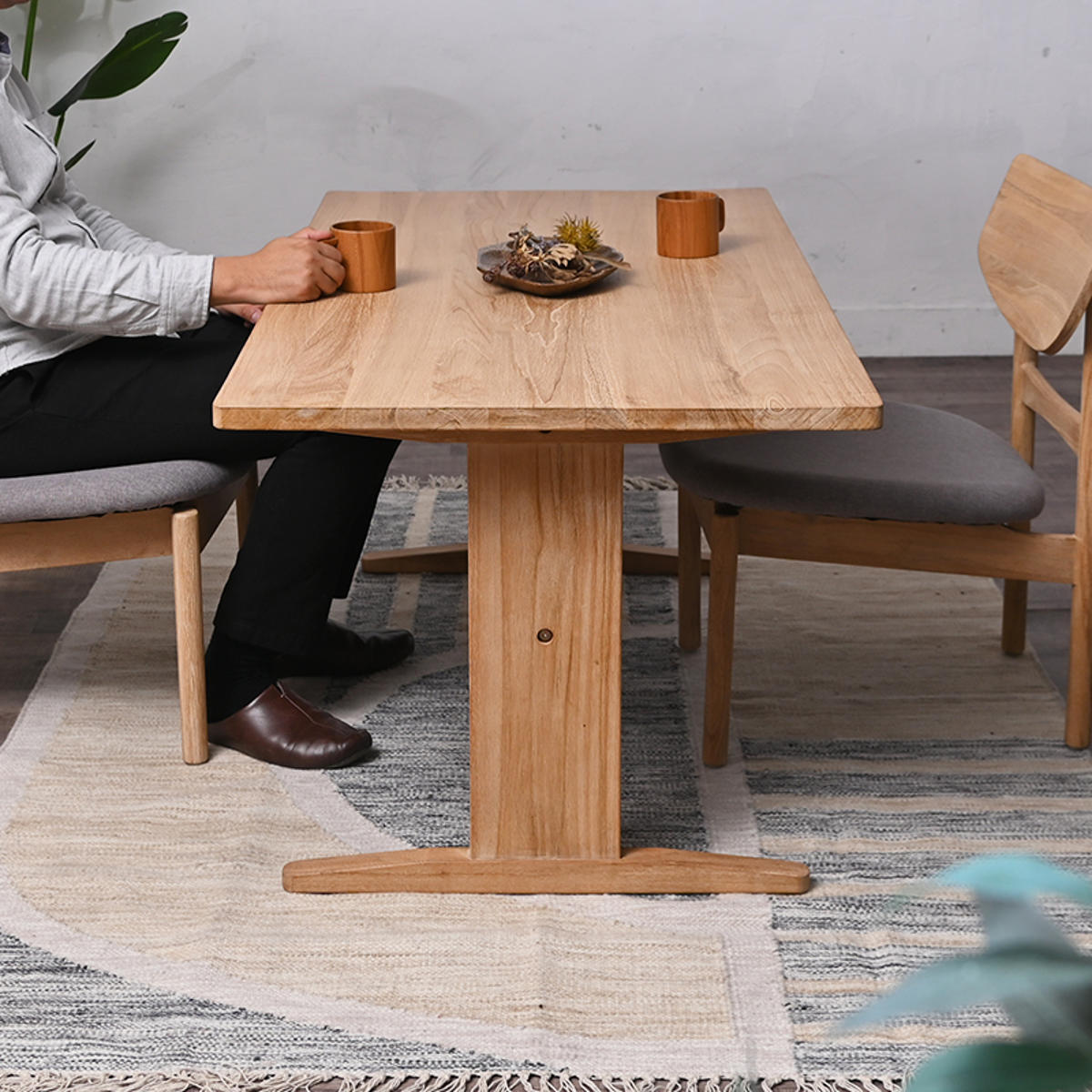 ダイニングテーブル ロータイプ チーク無垢材 CALM 幅140cm ( 送料無料 テーブル 食卓机 ローダイニングテーブル 低め 天然木 北欧 ナチュラル 木目 木製 チーク 高さ60cm ) 【3980円以上送料無料】 [2]
