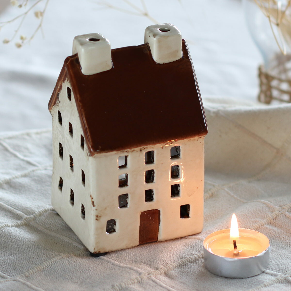 オブジェ Candle house 29229 （ キャンドルホルダー キャンドルスタンド キャンドルハウス 家 お家 ハウス 陶器 キャンドル ろうそく スタンド 置き物 ガーデン 雑貨 インテリア ロウソク立て ろうそく立て ディスプレイ ） 