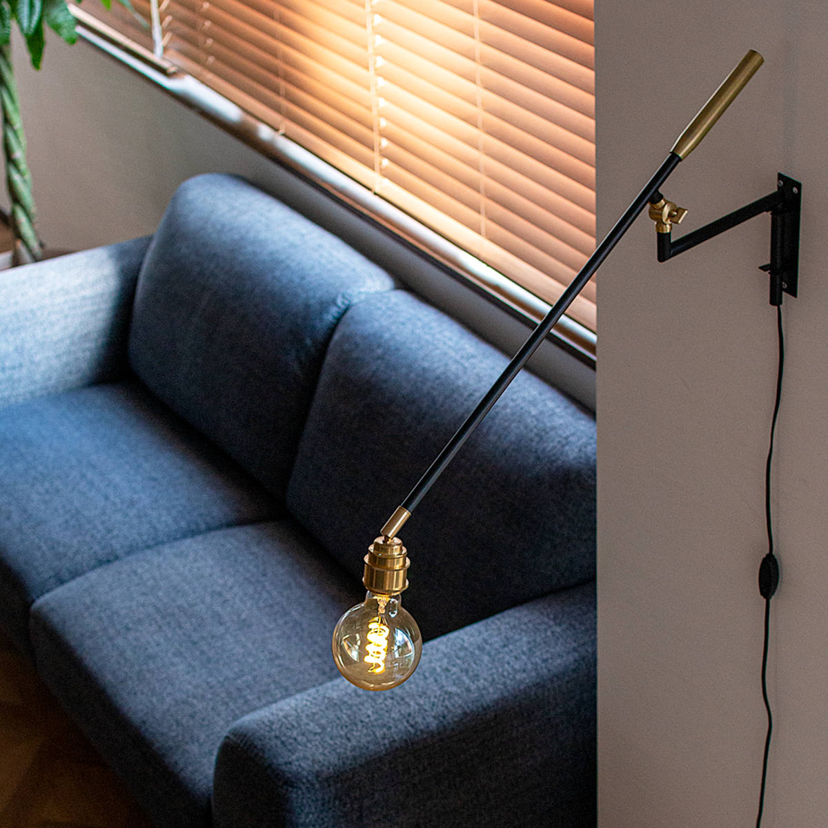 ウォールライト 1灯 LED対応 DECKS 間接照明 gram eight グラムエイト （ ブラケットライト 壁掛け照明 階段照明 玄関ライト シンプル 廊下 キッチン リビング 壁掛け 壁面照明 無骨 スイッチ式 カフェ風 ）【3980円以上送料無料】 colorfulbox-10193279 お弁当グッズのカラフルボックス サンプル画像2
