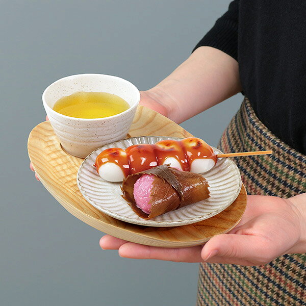 お盆 23cm トレー 手彫り 天然木 プレイスマット ランチョンマット コーヒー皿 食器 同色5枚セット （ 送料無料 木製 トレイ 楕円 一人用 ワンプレート ウッドトレイ 木製食器 盆 プレート 皿 おしゃれ 黒 ） 【3980円以上送料無料】 colorfulbox-10089677 お弁当グッズのカラフルボックス サンプル画像3