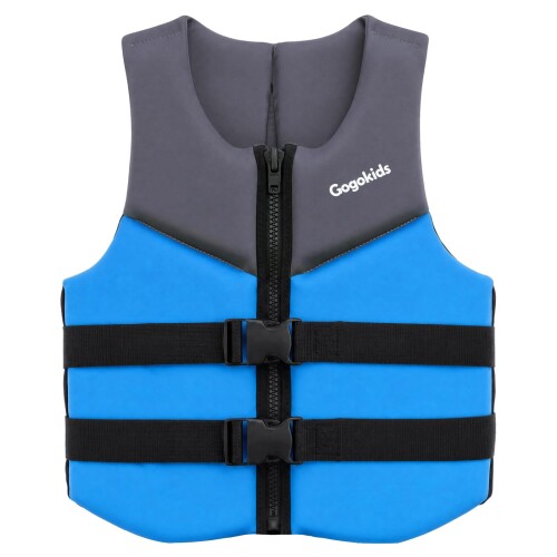 Gogokids ジュニアスイムベスト 22-56kg、低学年の子&ティーン＆ヤング向け調整可能フローテーションジャケット、ネオプレーン浮力水泳補助具 軽量ウォーターセーフティベスト、カヤック・パドルボード・プール水泳用 【水中での自信と安全性を育む】Gogokidsジュニア用スイミングベストは、不可欠な追加の浮力を提供し、10代のお子様が水中で安全かつ自信を持てるようサポートします。水泳や様々なマリンスポーツへの愛を育み、安心して探索や遊びを楽しむための完璧なツールです。 【耐久性と快適さを兼ね備えたネオプレン素材】高品質で耐久性のあるネオプレン製で、持続する快適さと優れた耐塩素性を確保します。柔軟で柔らかなこの素材は、敏感肌にも刺激を与えず身体にフィットし、あらゆる水上活動での長時間の着用に最適です。 【軽量で究極の自由を】従来の嵩張るスイミングベストとは異なり、このフロートベストは非常に軽量に設計されています。Gogokidsの若年層用浮揚ジャケットは、動きを制限することなく安全性を提供し、プール、湖、海で若いスイマーが自然に動き、最大限の可動性を楽しむ自由を与えます。 【ティーンエイジャー向けの調整可能で安全なフィット】完全調整可能なショルダーストラップを備え、Gogokidsのスイミングベストは、体重30〜50kgの成長期のティーンにぴったりで快適なフィットを保証します。明るく鮮やかな色合いは、単なるスタイルのためだけでなく、水中での視認性を大幅に高め、安全性を追加します。 【すべての水上活動に多目的に使用可能】これは、あなたのティーンに必要な浮揚補助具です!家庭用、公共、または休暇用のプールでの水泳に最適で、カヤック、パドルボーディング、サーフィン、その他の人気のあるマリンスポーツのコースを学ぶための優れた安全な相棒でもあります。 商品コード58081550045商品名Gogokids ジュニアスイムベスト 22-56kg、低学年の子&amp;ティーン＆ヤング向け調整可能フローテーションジャケット、ネオプレーン浮力水泳補助具 軽量ウォーターセーフティベスト、カヤック・パドルボード・プール水泳用サイズM(22-40KG)カラーブルー※他モールでも併売しているため、タイミングによって在庫切れの可能性がございます。その際は、別途ご連絡させていただきます。※他モールでも併売しているため、タイミングによって在庫切れの可能性がございます。その際は、別途ご連絡させていただきます。
