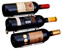 Anberotta ワインラック ホルダー 3本収納 ワイン シャンパン ボトル 収納 ケース スタンド インテリア W33 (シルバー) ワインを効率よく、お洒落に整理できるワインラックの「シルバー」です!　　「ゴールド」「シルバー」の2色からお選び下さい。 最大3本収納可能!　インテリアに最適! お洒落にワインをディスプレイ! シンプルなので、どんな空間にも溶け込むデザインになっています。 お店やご自宅にワインをお洒落にストックしておくことができます。 ワインと一緒にプレゼントしても喜んでもらえる逸品です。 説明 「ワインを効率よく、お洒落に整理できるワインラック!!」 シンプルなので、どんな空間にも溶け込むデザインになっています。 お店やご自宅にワインをお洒落にストックしておくことができます。 ワインと一緒にプレゼントしても喜んでもらえる逸品です。 「ゴールド」「シルバー」の2色からお選び下さい。 【商品説明】 ■収納:ワインボトル3本 ■サイズ:幅14.5cm×高さ15.5cm×奥行き25cm ■カラー:「ゴールド」「シルバー」 ■材質:鉄製 商品コード58067560549商品名Anberotta ワインラック ホルダー 3本収納 ワイン シャンパン ボトル 収納 ケース スタンド インテリア W33 (シルバー)型番W33サイズワンサイズカラーシルバー※他モールでも併売しているため、タイミングによって在庫切れの可能性がございます。その際は、別途ご連絡させていただきます。※他モールでも併売しているため、タイミングによって在庫切れの可能性がございます。その際は、別途ご連絡させていただきます。