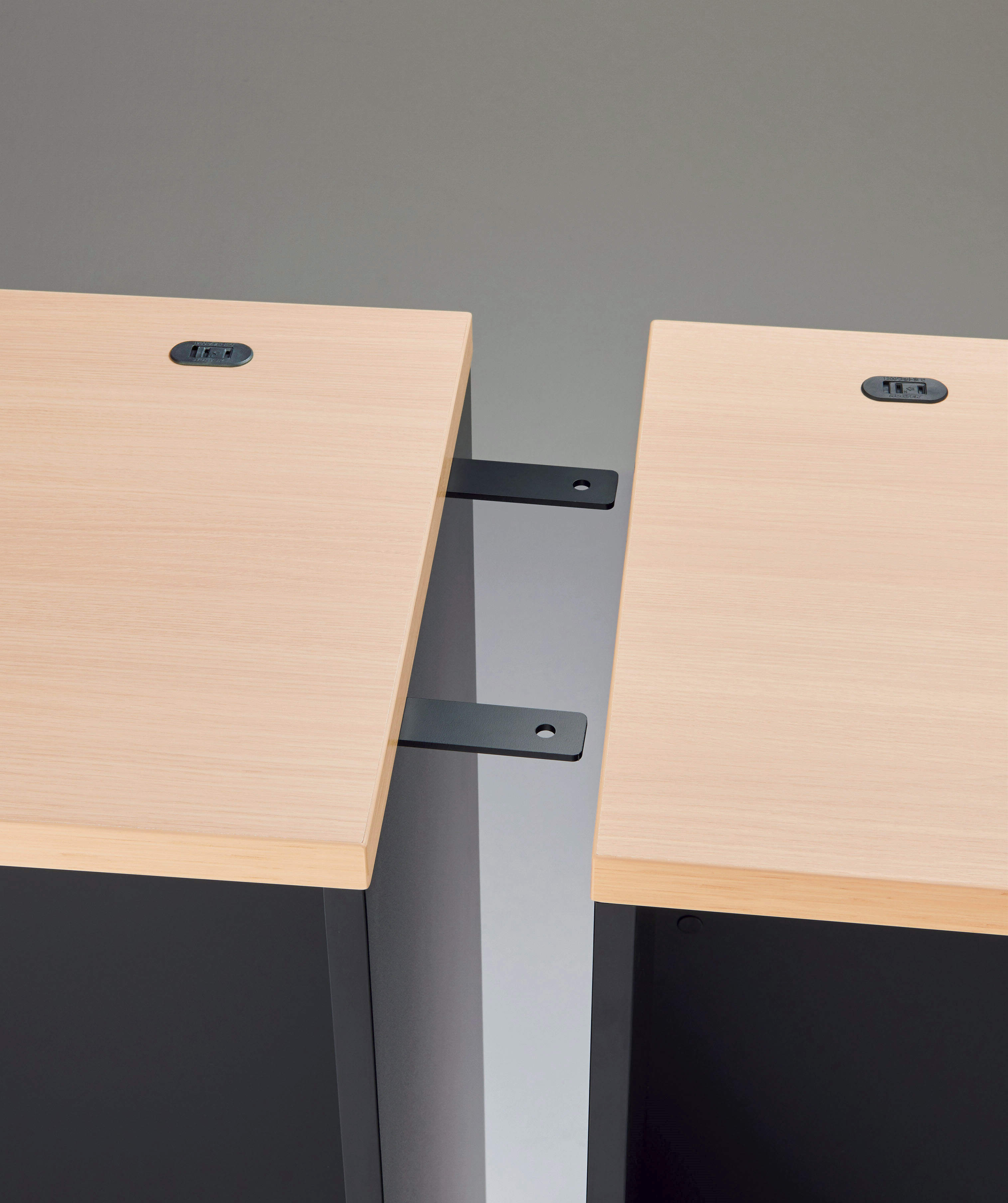 カウンターテーブル〈トリアード〉 連結金具　TRI-D450用