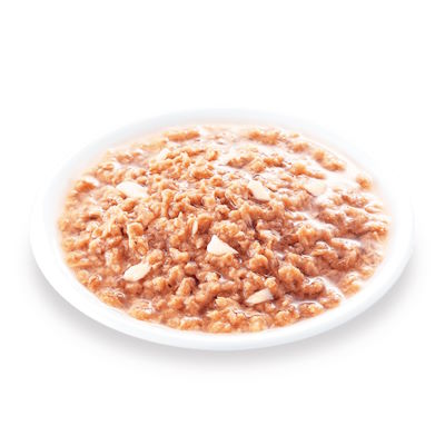 カルカン　パウチ　18歳から　まぐろ たい入り　60g【キャットフード　ウェット　パウチ　シニア猫　高齢　総合栄養食　ゼリー仕立て】お魚とチキンのうま味がギュッと詰まってる♪だから、猫もよろこぶおいしさ