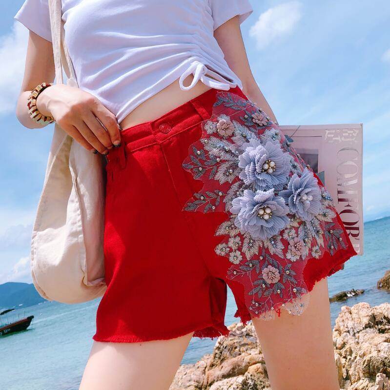 Short Pants - ビジュー 花モチーフ デニム ショートパンツ ボトムス パンツ デニムパンツ ミニ ミニ丈 ショート ショート丈 レース 刺繍 ファスナー ポケット デニム かわいい 大人可愛い カジュアル おしゃれ お洒落 かっこいい こなれ感 ラフ メンズライク マニッシュ ボーイッシュ