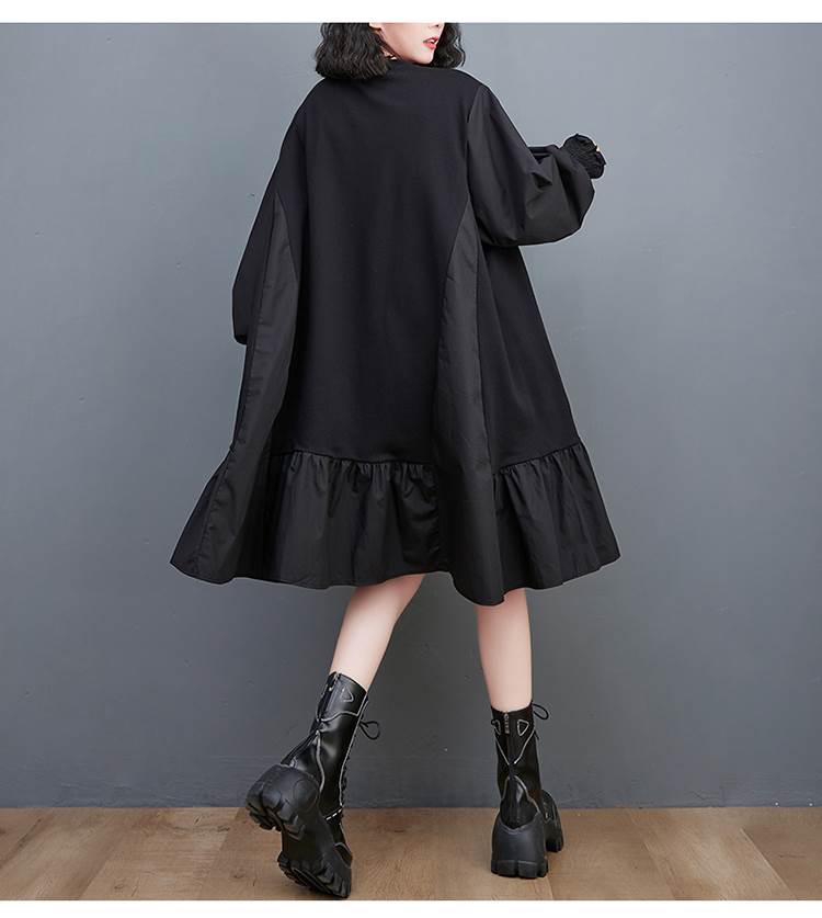 Aラインワンピース 膝下 袖あり 長袖 ボリューム袖 襟なし Aライン かわいい 大人可愛い きれいめ シンプル カジュアル 大人 上品 おしゃれ お洒落 かっこいい レトロ 大人可愛い 大人女子 こなれ感 ラブリー キュート ガーリー 主役級 存在感 とろみ感 抜け感 無地 春 秋