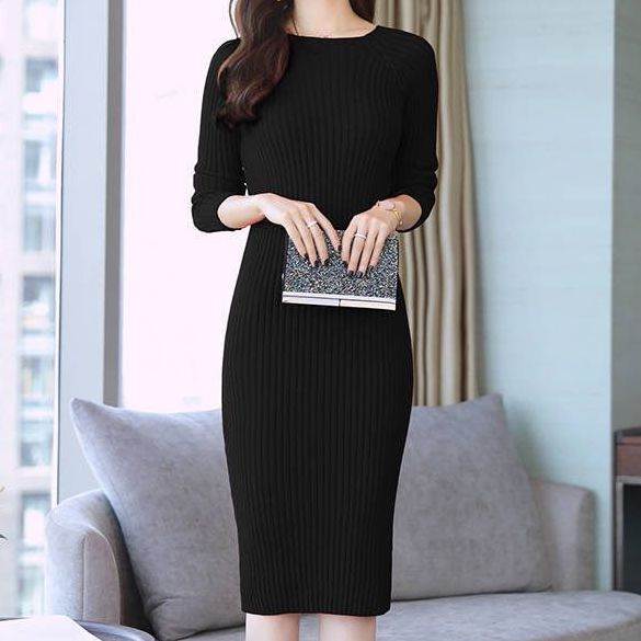 曲線美ストレートワンピース 膝下 袖あり 7分袖 七分袖 Vネック Iライン かわいい 大人可愛い きれいめ シンプル カジュアル おしゃれ お洒落 大人可愛い 大人女子 こなれ感 ラフ キュート ガーリー ルーズ 個性的 主役級 とろみ感 抜け感 無地 春 夏 秋 冬 オールシーズン