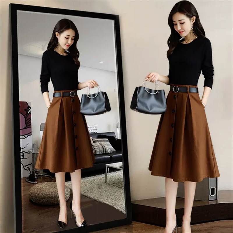 ワンピース 膝下 ミディアム丈 袖あり 長袖 ラウンドネック 襟なし セミフレア レース かわいい 大人可愛い きれいめ シンプル カジュアル 大人 上品 おしゃれ お洒落 大人可愛い 大人女子 こなれ感 ラフ キュート ガーリー ルーズ 個性的 主役級 とろみ感 抜け感 無地 春 秋