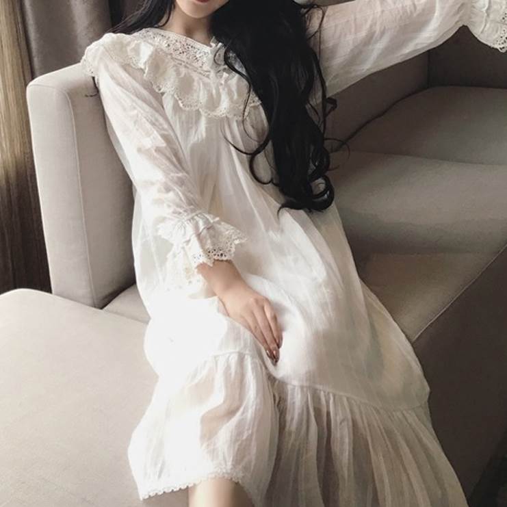 フリル レース ガーリー ルームウェア パジャマ 部屋着 寝巻き ナイトウェア ネグリジェ 膝下 ミモレ ..