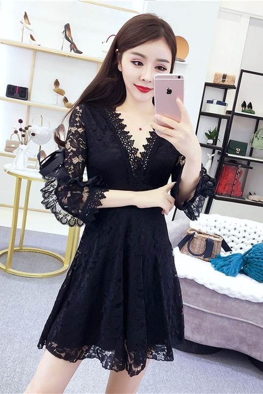 Come to Storeの結婚式ワンピース レースワンピース ナイトドレス ミニスカート フレアワンピース ワンピドレス ミニ丈 ショート丈 膝上 袖あり 長袖 ホルンスリーブ Vネック タイト 細身 Aライン レース かわいい きれいめ 上品 おしゃれ お洒落 ラブリー キュート ガーリー セクシー｜アングル3