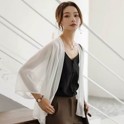 トップス アウター カーディガン ロング ロング丈 袖あり 長袖 Vネック 襟なし シフォン 前開き 透け感 シースルー 薄手 かわいい 大人可愛い シンプル カジュアル 大人 アジアン エスニック エキゾチック 大人女子 とろみ感 無地 夏 秋 20代 30代 レディース 女性用 通勤