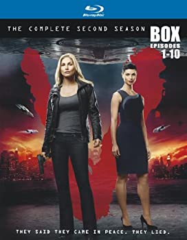 【中古】V 〈セカンド・シーズン〉コンプリート・ボックス [Blu-ray]【メーカー名】ワーナー・ホーム・ビデオ【メーカー型番】【ブランド名】ワーナーホームビデオ商品画像はイメージです。中古という特性上、使用に影響ない程度の使用感・経年劣化（傷、汚れなど）がある場合がございます。また、中古品の特性上、ギフトには適しておりません。商品名に『初回』、『限定』、『〇〇付き』等の記載がございましても、特典・付属品・保証等は原則付属しておりません。当店では初期不良に限り、商品到着から7日間はを受付けております。(注文後の購入者様都合によるキャンセル・はお受けしていません。)他モールでも併売している商品の為、完売の際は在庫確保できない場合がございます。ご注文からお届けまで1、ご注文⇒ご注文は24時間受け付けております。2、注文確認⇒ご注文後、当店から注文確認メールを送信します。3、在庫確認⇒新品在庫：3-5日程度でお届け。　　※中古品は受注後に、再メンテナンス、梱包しますので　お届けまで3日-10日営業日程度とお考え下さい。　米海外から発送の場合は3週間程度かかる場合がございます。　※離島、北海道、九州、沖縄は遅れる場合がございます。予めご了承下さい。※配送業者、発送方法は選択できません。お電話でのお問合せは少人数で運営の為受け付けておりませんので、メールにてお問合せお願い致します。お客様都合によるご注文後のキャンセル・はお受けしておりませんのでご了承下さい。ご来店ありがとうございます。昭和・平成のCD、DVD、家電、音響機器など希少な商品も多数そろえています。レコード、楽器の取り扱いはございません。掲載していない商品もお探しいたします。映像商品にはタイトル最後に[DVD]、[Blu-ray]と表記しています。表記ないものはCDとなります。お気軽にメールにてお問い合わせください。