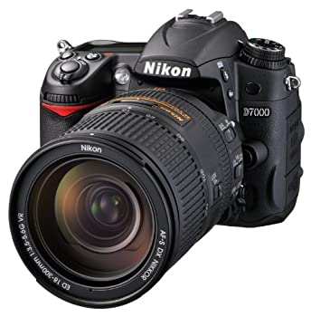 【中古】Nikon デジタル一眼レフカメラ D7000 スーパーズームキット AF-S DX NIKKOR 18-300mm f/3.5-5.6G ED VR付属 D7000 LK18-300