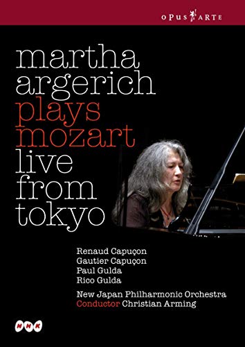 【中古】Martha Argerich Plays Mozart: Live From Tokyo [DVD]