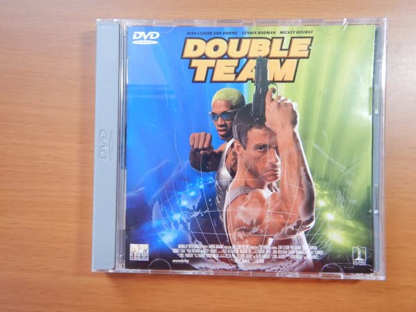 ご来店ありがとうございます。昭和・平成のCD、DVD、家電、音響機器など希少な商品も多数そろえています。レコード、楽器の取り扱いはございません。掲載していない商品もお探しいたします。映像商品にはタイトル最後に[DVD]、[Blu-ray]と表記しています。表記ないものはCDとなります。お気軽にメールにてお問い合わせください。ダブルチーム【ワイド版】 [DVD]【メーカー名】Happinet【メーカー型番】【ブランド名】株式会社ソニー・ピクチャーズ エンタテインメント【商品説明】ダブルチーム【ワイド版】 [DVD]・中古品（ユーズド品）について商品画像はイメージです。中古という特性上、使用に影響ない程度の使用感・経年劣化（傷、汚れなど）がある場合がございます。商品のコンディション、付属品の有無については入荷の度異なります。また、中古品の特性上、ギフトには適しておりません。商品名に『初回』、『限定』、『〇〇付き』等の記載がございましても、特典・付属品・保証等は原則付属しておりません。付属品や消耗品に保証はございません。当店では初期不良に限り、商品到着から7日間は返品を受付けております。注文後の購入者様都合によるキャンセル・返品はお受けしていません。他モールでも併売している商品の為、完売の際は在庫確保できない場合がございます。ご注文からお届けまで1、ご注文⇒ご注文は24時間受け付けております。2、注文確認⇒ご注文後、当店から注文確認メールを送信します。3、在庫確認⇒新品、新古品：3-5日程度でお届け。※中古品は受注後に、再検品、メンテナンス等により、お届けまで3日-10日営業日程度とお考え下さい。米海外倉庫から取り寄せの商品については発送の場合は3週間程度かかる場合がございます。　※離島、北海道、九州、沖縄は遅れる場合がございます。予めご了承下さい。※配送業者、発送方法は選択できません。お電話でのお問合せは少人数で運営の為受け付けておりませんので、メールにてお問合せお願い致します。お客様都合によるご注文後のキャンセル・返品はお受けしておりませんのでご了承下さい。ご来店ありがとうございます。昭和・平成のCD、DVD、家電、音響機器など希少な商品も多数そろえています。レコード、楽器の取り扱いはございません。掲載していない商品もお探しいたします。映像商品にはタイトル最後に[DVD]、[Blu-ray]と表記しています。表記ないものはCDとなります。お気軽にメールにてお問い合わせください。