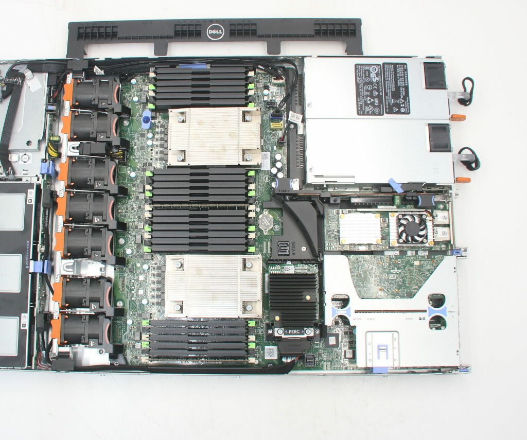 DELL PowerEdge R630 Xeon E5-2630L v3 1.8GHz(16スレッドCPUx2基) 32GB 1TBx2台(S...
