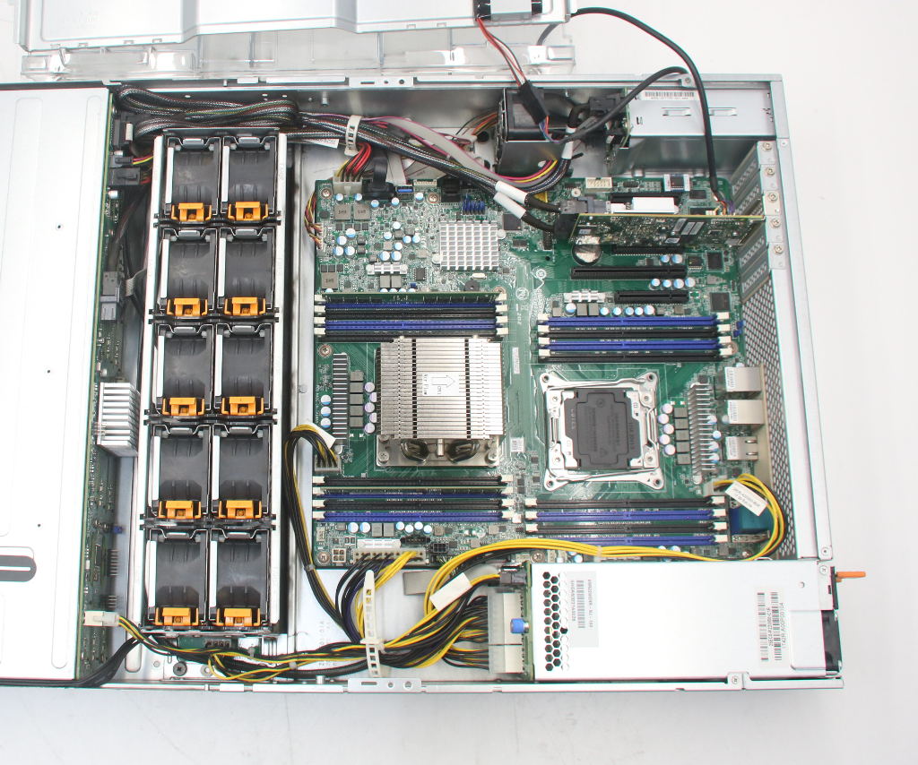 NEC iStorage NS500Rh Xeon E5-2620 v4 2.1GHz 16GB 300GBx2台(SAS2.5/12Gbps/RAID...