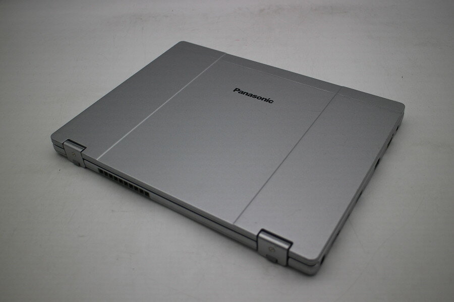 【中古】「非常に良い」ノートパソコン 東芝 dynabook Satellite B551 E PB551EFAN77A5W Core i3 2350M 2.30GHz 2GB 250GB DVD-ROM