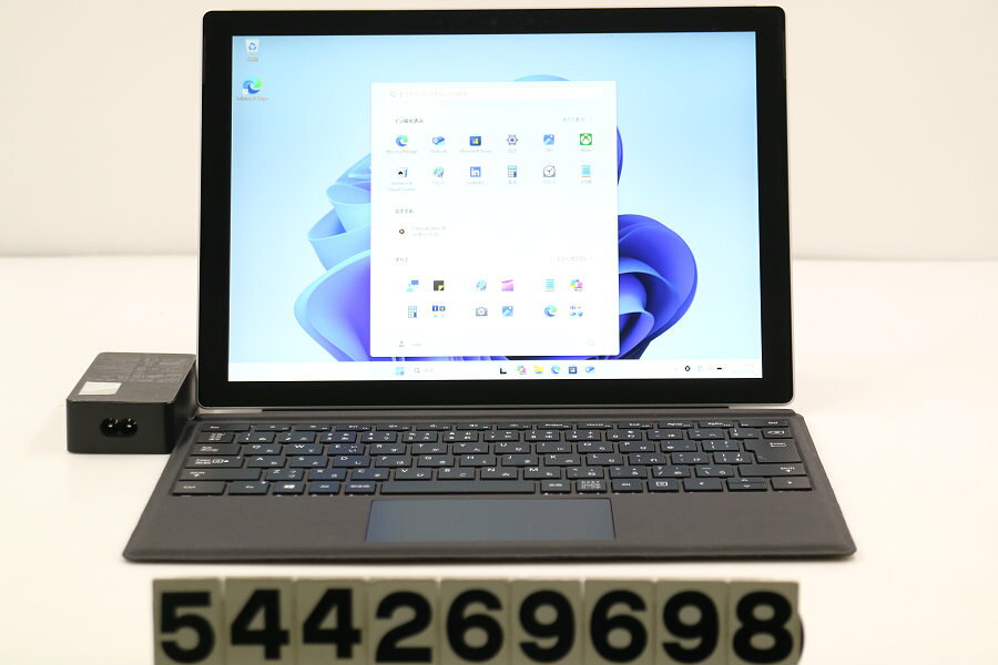 商品情報 No.544269698メーカーMicrosoft商品名 型番・型名Surface Pro 7+ 256GB※1960仕様■基本スペック　・CPU：Core i5 1135G7 2.4GHz(4コア8スレッド)　・メモリ：8192MB(変更不可)　・HDD：256GB(NVMe SSD)　・VGA：オンボード　・DRIVE：なし　・モニター：12.3インチワイド(2736x1824) タッチパネルグレア液晶　・その他機能：無線LAN Bluetooth USB3.0 Webカメラ 顔認証 USB(Type-C) microSDスロット バックライト付キーボード　・リカバリ：11 Pro 64bitリカバリ済(OS導入済)状態・動作状況■動作：中古動作品 ※液晶パネル面：確認した限り小傷あり ※液晶表示：確認した限り目立つ表示不良なし ※バッテリ状態：充電駆動可能 ※バッテリは保証対象外となります。外観■汚れ　・外装汚れ若干有り。■シール痕　・若干あり。■傷　・外装に使用に差し支えない擦り傷がございます。■その他　・中古品のため使用に差し支えない傷、汚れがある場合がございます。　・本体内外装は清掃しておりますが、多少の汚れが残っている可能性がございます。　・外面擦り傷 摩耗 シール痕 側面擦り傷 タイプカバー摩耗 シール痕あり　・キーボード特記事項：摩耗あり附属品■付属品(下記に記載の物以外は付属いたしません。また、写真に掲載の無い物は付属いたしません)　・ACアダプター　・タイプカバーキーボード対応情報-備考　・11 Pro 64bitリカバリ済(OS導入済)※リカバリ完了しておりますので、お届け後すぐにご利用頂けます。ご注意　・掲載中の商品について、一部の在庫は各地方のPCコンフル店頭でも展示、販売しています。　・搭載されたSSDやバッテリー等に関して、お問い合わせによる追加の状態確認(健康状態や残量等)は誠に申し訳ありませんが対応いたしておりません。　・店頭で展示している関係上、ごく稀に展示中の破損や付属品の欠損等が発生する場合がございます。その際には、当店よりお客さまにご連絡させていただきます。　・その場合、代替品をご提案させていただきます。ご提案商品がご注文者様の要件に添いません場合はキャンセル対応させて頂きます。　・PCコンフルの在庫に関しましては、同時発送およびサイズによりますが同梱発送を対応させて頂けます。但し在庫が複数拠点の場合、対応がかないません。