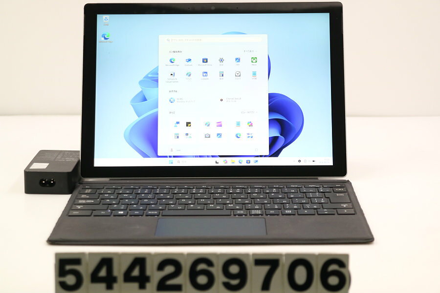 商品情報 No.544269706メーカーMicrosoft商品名 型番・型名Surface Pro 7+ 256GB※1960仕様■基本スペック　・CPU：Core i5 1135G7 2.4GHz(4コア8スレッド)　・メモリ：8192MB(変更不可)　・HDD：256GB(NVMe SSD)　・VGA：オンボード　・DRIVE：なし　・モニター：12.3インチワイド(2736x1824) タッチパネルグレア液晶　・その他機能：無線LAN Bluetooth USB3.0 Webカメラ 顔認証 USB(Type-C) microSDスロット バックライト付キーボード　・リカバリ：11 Pro 64bitリカバリ済(OS導入済)状態・動作状況■動作：中古動作品 ※液晶パネル面：確認した限り小傷あり ※液晶表示：確認した限り目立つ表示不良なし ※バッテリ状態：充電駆動可能 ※バッテリは保証対象外となります。外観■汚れ　・外装汚れ若干有り。■シール痕　・若干あり。■傷　・外装に使用に差し支えない擦り傷がございます。■その他　・中古品のため使用に差し支えない傷、汚れがある場合がございます。　・本体内外装は清掃しておりますが、多少の汚れが残っている可能性がございます。　・外面擦り傷 摩耗 シール痕側面擦り傷 タイプカバー摩耗 フチ破れ パームレストテカリ シール痕あり　・キーボード特記事項：摩耗あり附属品■付属品(下記に記載の物以外は付属いたしません。また、写真に掲載の無い物は付属いたしません)　・ACアダプター　・タイプカバーキーボード対応情報-備考　・11 Pro 64bitリカバリ済(OS導入済)※リカバリ完了しておりますので、お届け後すぐにご利用頂けます。ご注意　・掲載中の商品について、一部の在庫は各地方のPCコンフル店頭でも展示、販売しています。　・搭載されたSSDやバッテリー等に関して、お問い合わせによる追加の状態確認(健康状態や残量等)は誠に申し訳ありませんが対応いたしておりません。　・店頭で展示している関係上、ごく稀に展示中の破損や付属品の欠損等が発生する場合がございます。その際には、当店よりお客さまにご連絡させていただきます。　・その場合、代替品をご提案させていただきます。ご提案商品がご注文者様の要件に添いません場合はキャンセル対応させて頂きます。　・PCコンフルの在庫に関しましては、同時発送およびサイズによりますが同梱発送を対応させて頂けます。但し在庫が複数拠点の場合、対応がかないません。