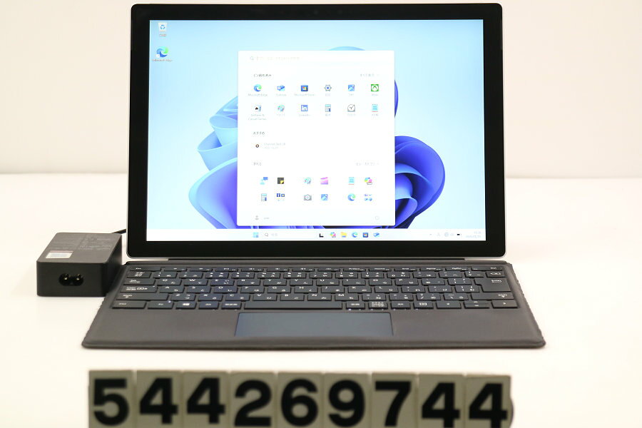 商品情報 No.544269744メーカーMicrosoft商品名 型番・型名Surface Pro 7+ 256GB※1960仕様■基本スペック　・CPU：Core i5 1135G7 2.4GHz(4コア8スレッド)　・メモリ：8192MB(変更不可)　・HDD：256GB(NVMe SSD)　・VGA：オンボード　・DRIVE：なし　・モニター：12.3インチワイド(2736x1824) タッチパネルグレア液晶　・その他機能：無線LAN Bluetooth USB3.0 Webカメラ 顔認証 USB(Type-C) microSDスロット バックライト付キーボード　・リカバリ：11 Pro 64bitリカバリ済(OS導入済)状態・動作状況■動作：中古動作品 ※液晶パネル面：確認した限り目立つ傷なし ※液晶表示：確認した限り目立つ表示不良なし ※バッテリ状態：充電駆動可能 ※バッテリは保証対象外となります。外観■汚れ　・外装汚れ若干有り。■シール痕　・若干あり。■傷　・外装に使用に差し支えない擦り傷がございます。■その他　・中古品のため使用に差し支えない傷、汚れがある場合がございます。　・本体内外装は清掃しておりますが、多少の汚れが残っている可能性がございます。　・外面擦り傷 摩耗 シール痕 側面擦り傷 タイプカバー摩耗あり　・キーボード特記事項：摩耗あり附属品■付属品(下記に記載の物以外は付属いたしません。また、写真に掲載の無い物は付属いたしません)　・ACアダプター　・タイプカバーキーボード対応情報-備考　・11 Pro 64bitリカバリ済(OS導入済)※リカバリ完了しておりますので、お届け後すぐにご利用頂けます。ご注意　・掲載中の商品について、一部の在庫は各地方のPCコンフル店頭でも展示、販売しています。　・搭載されたSSDやバッテリー等に関して、お問い合わせによる追加の状態確認(健康状態や残量等)は誠に申し訳ありませんが対応いたしておりません。　・店頭で展示している関係上、ごく稀に展示中の破損や付属品の欠損等が発生する場合がございます。その際には、当店よりお客さまにご連絡させていただきます。　・その場合、代替品をご提案させていただきます。ご提案商品がご注文者様の要件に添いません場合はキャンセル対応させて頂きます。　・PCコンフルの在庫に関しましては、同時発送およびサイズによりますが同梱発送を対応させて頂けます。但し在庫が複数拠点の場合、対応がかないません。
