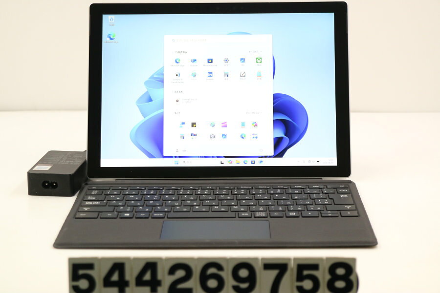商品情報 No.544269758メーカーMicrosoft商品名 型番・型名Surface Pro 7+ 256GB※1960仕様■基本スペック　・CPU：Core i5 1135G7 2.4GHz(4コア8スレッド)　・メモリ：8192MB(変更不可)　・HDD：256GB(NVMe SSD)　・VGA：オンボード　・DRIVE：なし　・モニター：12.3インチワイド(2736x1824) タッチパネルグレア液晶　・その他機能：無線LAN Bluetooth USB3.0 Webカメラ 顔認証 USB(Type-C) microSDスロット バックライト付キーボード　・リカバリ：11 Pro 64bitリカバリ済(OS導入済)状態・動作状況■動作：中古動作品 ※液晶パネル面：確認した限り目立つ傷なし ※液晶表示：確認した限り色ムラあり ※バッテリ状態：充電駆動可能 ※バッテリは保証対象外となります。外観■汚れ　・外装汚れ若干有り。■シール痕　・若干あり。■傷　・外装に使用に差し支えない擦り傷がございます。■その他　・中古品のため使用に差し支えない傷、汚れがある場合がございます。　・本体内外装は清掃しておりますが、多少の汚れが残っている可能性がございます。　・外面擦り傷 摩耗 側面擦り傷 タイプカバー摩耗 パームレストシール痕あり　・キーボード特記事項：摩耗あり附属品■付属品(下記に記載の物以外は付属いたしません。また、写真に掲載の無い物は付属いたしません)　・ACアダプター　・タイプカバーキーボード対応情報-備考　・11 Pro 64bitリカバリ済(OS導入済)※リカバリ完了しておりますので、お届け後すぐにご利用頂けます。ご注意　・掲載中の商品について、一部の在庫は各地方のPCコンフル店頭でも展示、販売しています。　・搭載されたSSDやバッテリー等に関して、お問い合わせによる追加の状態確認(健康状態や残量等)は誠に申し訳ありませんが対応いたしておりません。　・店頭で展示している関係上、ごく稀に展示中の破損や付属品の欠損等が発生する場合がございます。その際には、当店よりお客さまにご連絡させていただきます。　・その場合、代替品をご提案させていただきます。ご提案商品がご注文者様の要件に添いません場合はキャンセル対応させて頂きます。　・PCコンフルの在庫に関しましては、同時発送およびサイズによりますが同梱発送を対応させて頂けます。但し在庫が複数拠点の場合、対応がかないません。